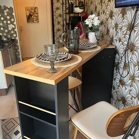 Petit Cocon Des Rives Proche Stanislas-terrasse & Parking Gratuit