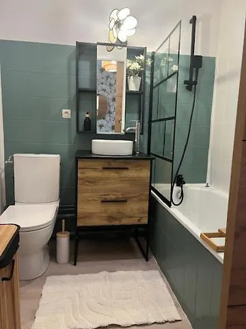 Appartamento Petit Cocon Des Rives Proche Stanislas-terrasse & Parking Gratuit Nancy